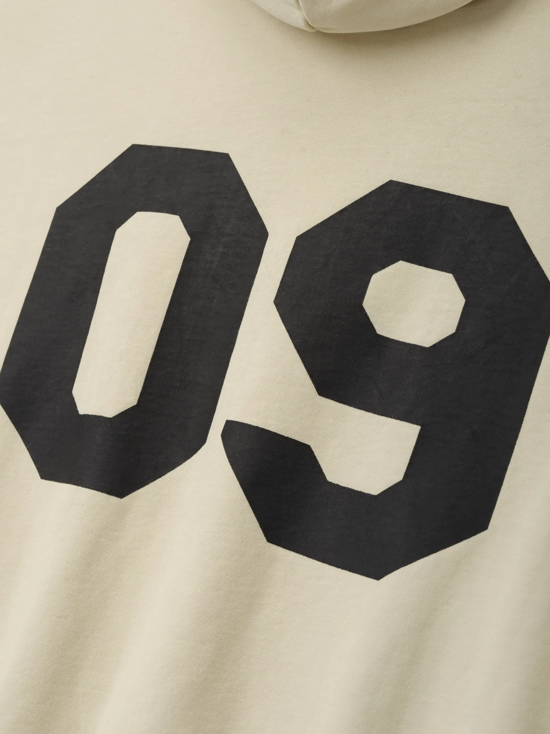 09 Classic Hoodie