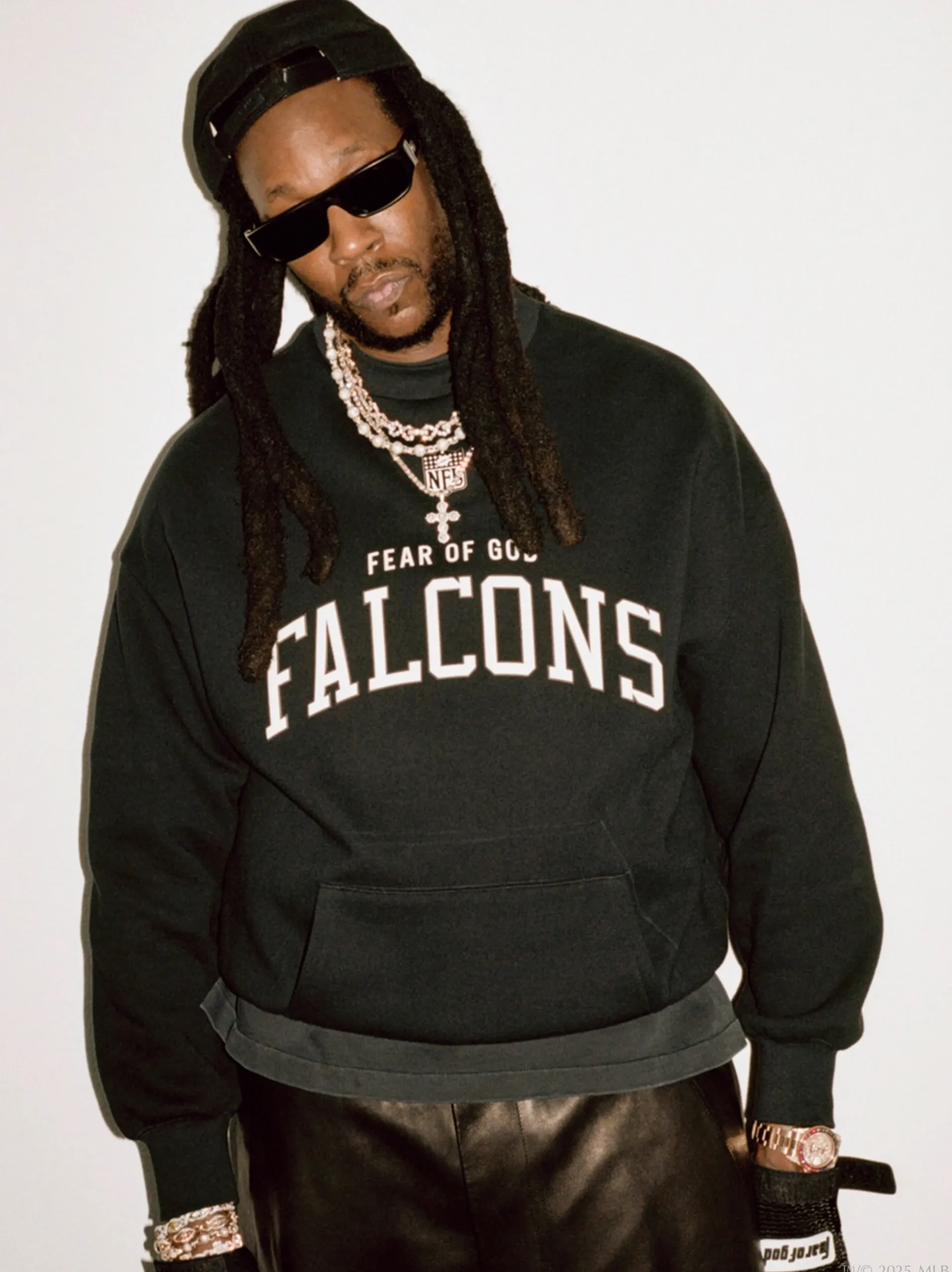 Essentials Falcons Crewneck