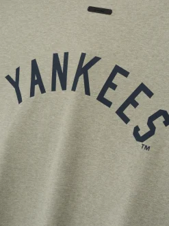 Yankees Merch Tee